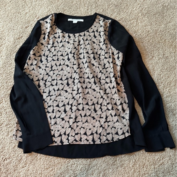 DVF- Louisa Black and Cream Silk Longsleeve Heart Print Georgette Blouse - Picture 2 of 4
